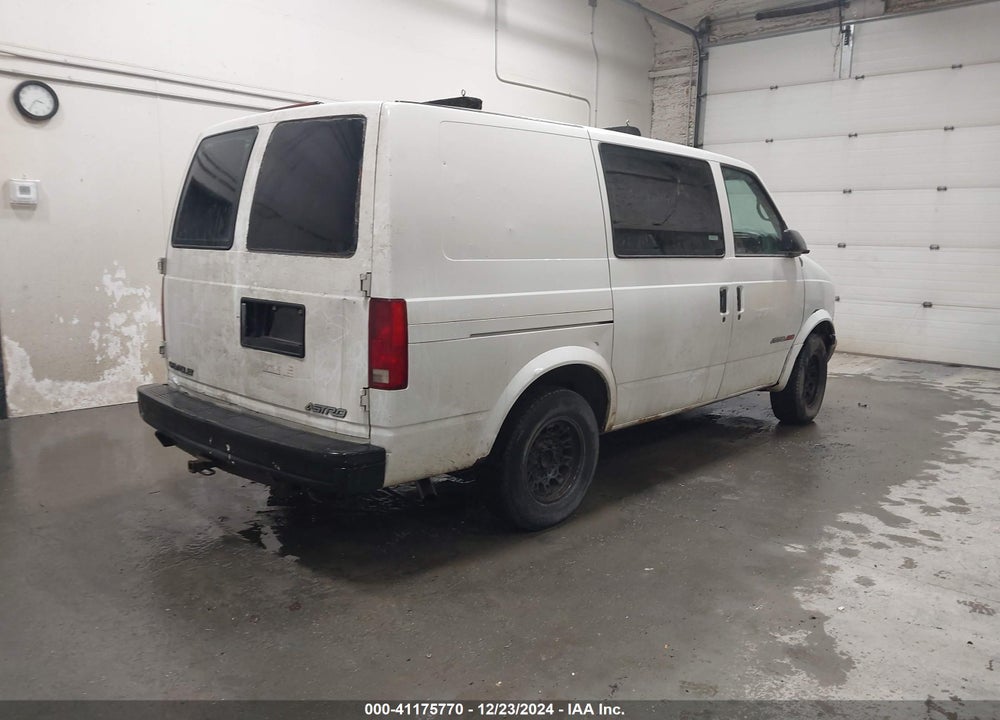 2000 CHEVROLET ASTRO VIN: 1GCDL19W6YB212603