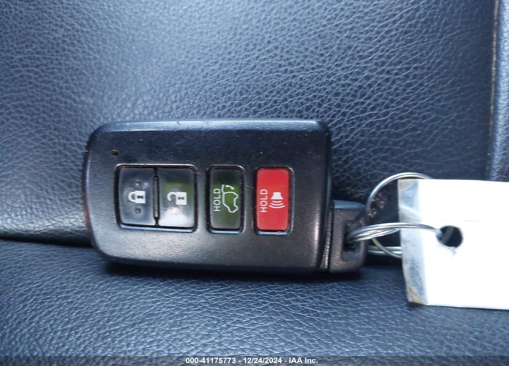 2016 TOYOTA RAV4 SE VIN: JTMNFREV4GJ087760
