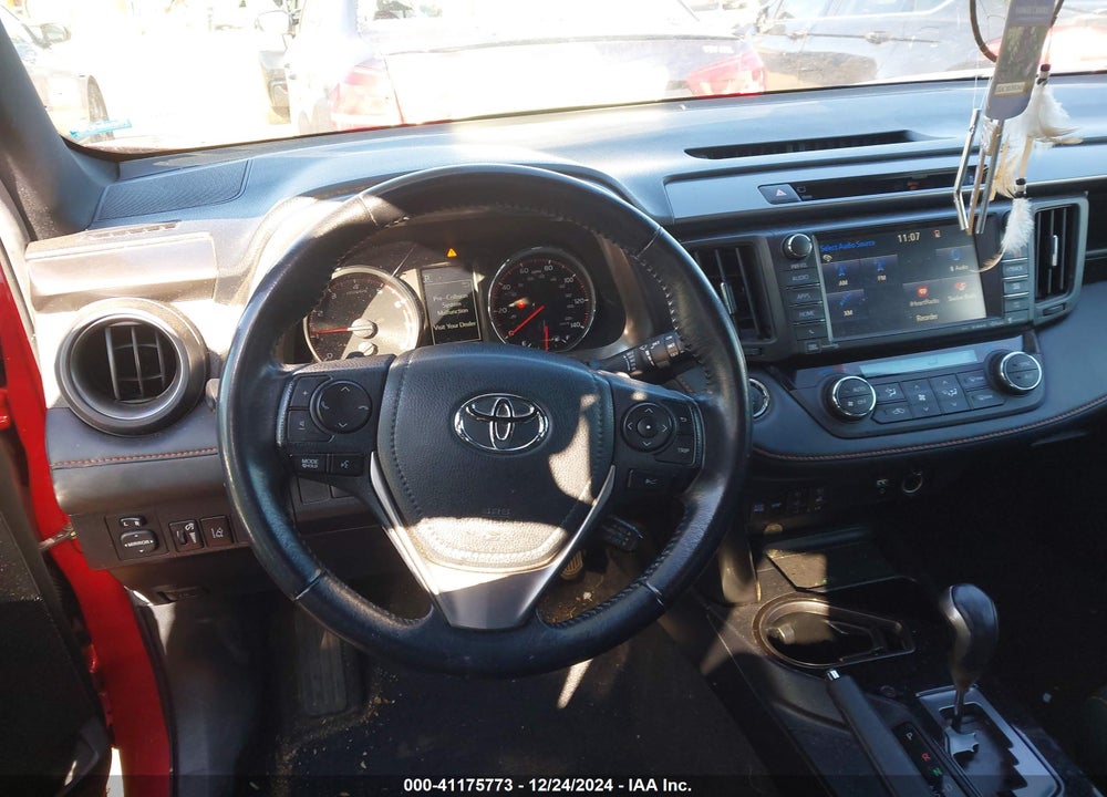 2016 TOYOTA RAV4 SE VIN: JTMNFREV4GJ087760