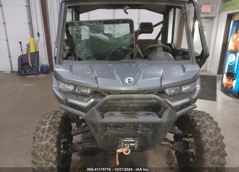 2024 CAN-AM DEFENDER LIMITED CAB HD10 VIN: 3JBUVAX40RK002115
