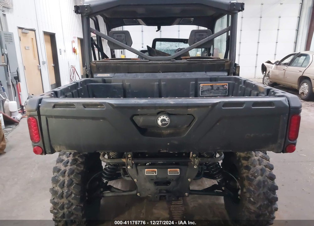 2024 CAN-AM DEFENDER LIMITED CAB HD10 VIN: 3JBUVAX40RK002115