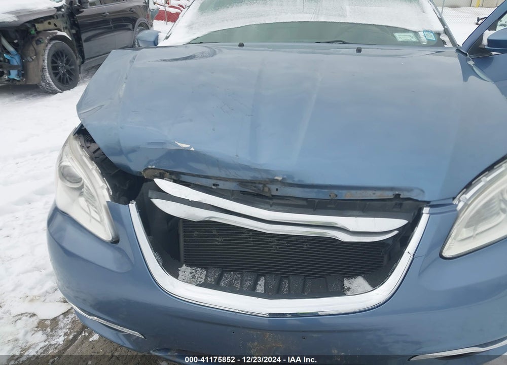 2011 CHRYSLER 200 TOURING VIN: 1C3BC1FB3BN606692