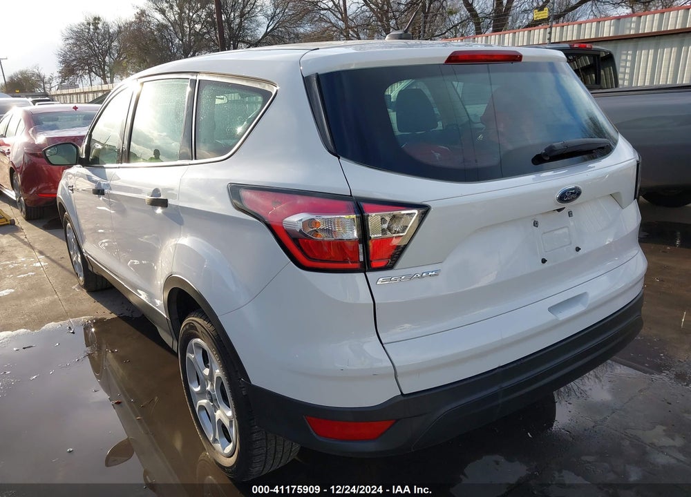 2018 FORD ESCAPE S VIN: 1FMCU0F70JUD20415