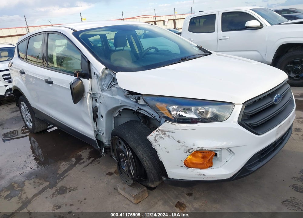 2018 FORD ESCAPE S VIN: 1FMCU0F70JUD20415