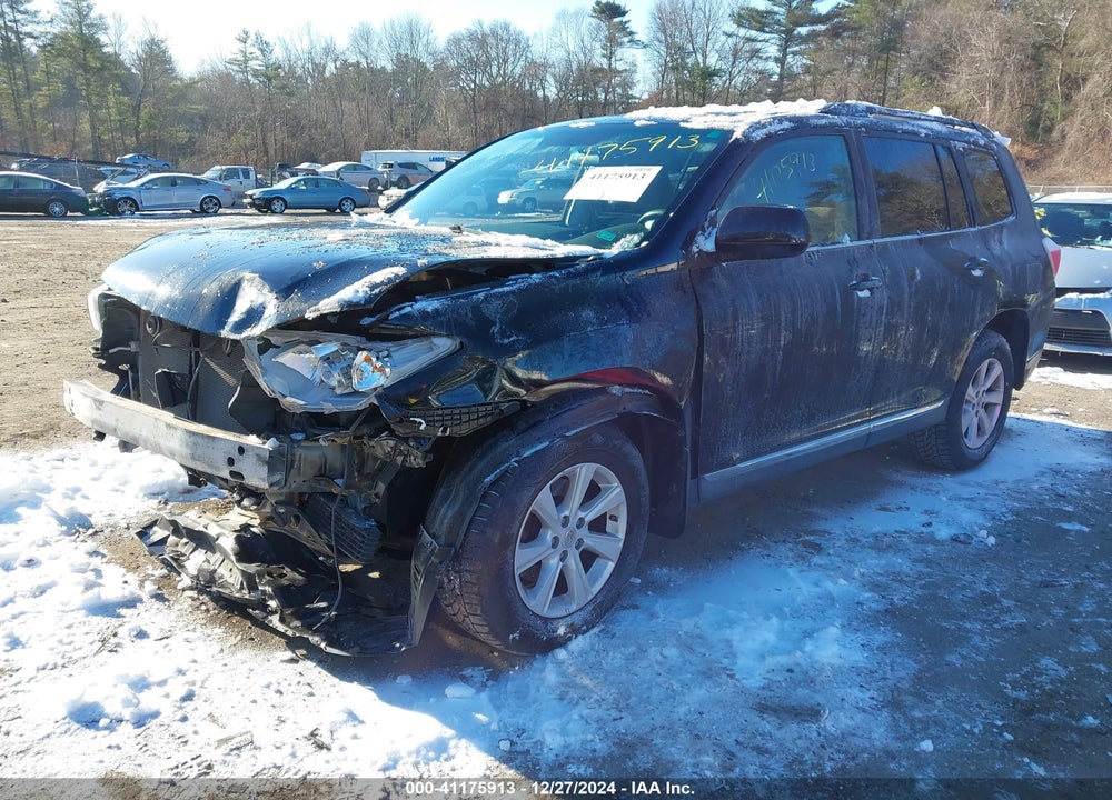 2013 TOYOTA HIGHLANDER BASE PLUS V6 VIN: 5TDBK3EH8DS190166