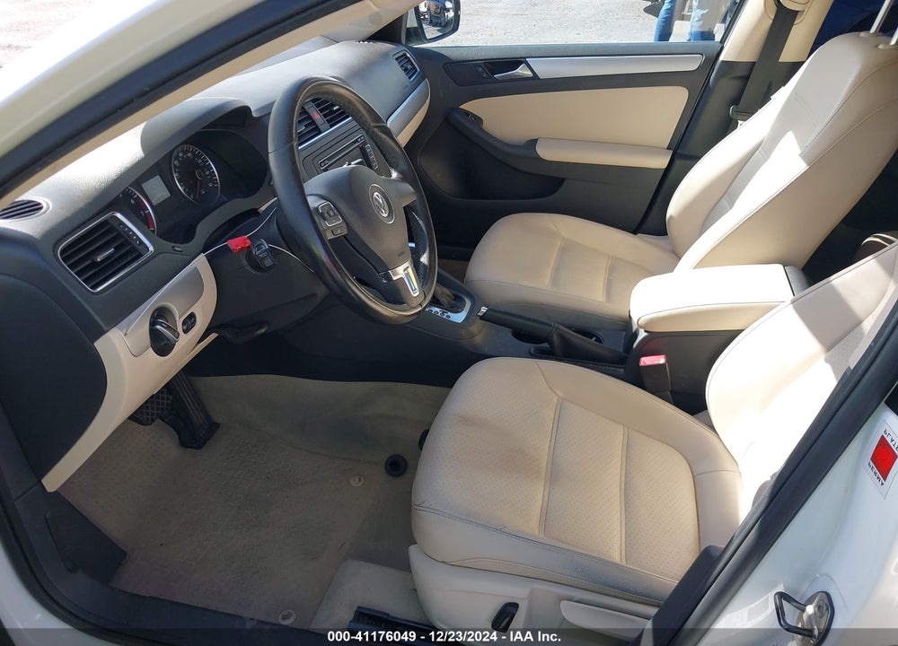 2013 VOLKSWAGEN JETTA VIN: 3VWDP7AJXDM398783
