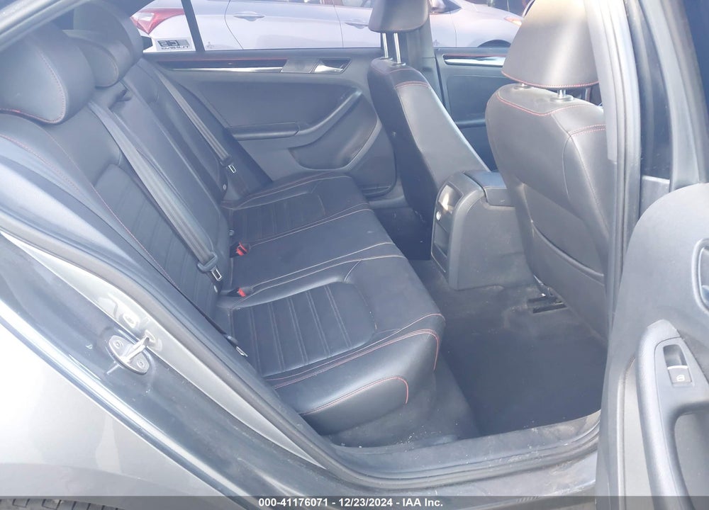 2017 VOLKSWAGEN JETTA VIN: 3VW4T7AJ7HM211615