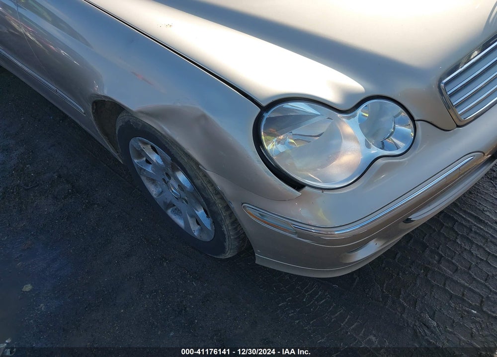 2005 MERCEDES-BENZ C 240 LUXURY 4MATIC VIN: WDBRF81J75F617894