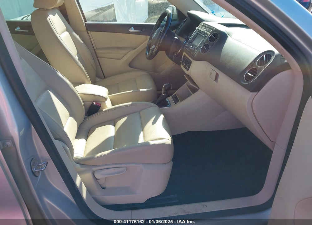 2012 VOLKSWAGEN TIGUAN VIN: WVGBV7AX4CW607367