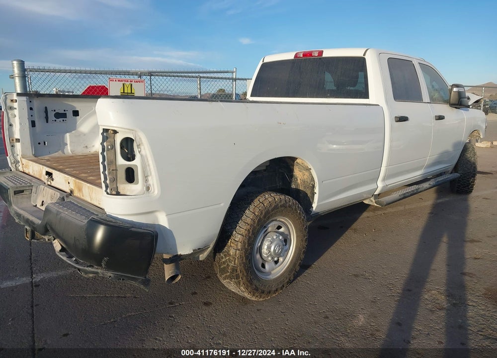 2024 RAM 2500 TRADESMAN 4X4 8' BOX VIN: 3C6UR5HJ8RG250345
