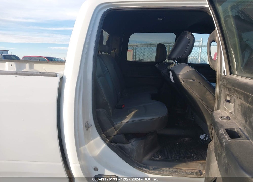 2024 RAM 2500 TRADESMAN 4X4 8' BOX VIN: 3C6UR5HJ8RG250345