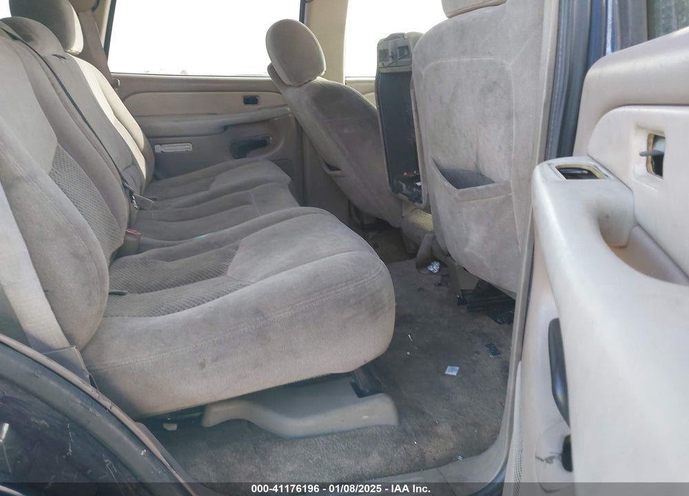 2003 CHEVROLET TAHOE LS VIN: 1GNEC13V13R261204