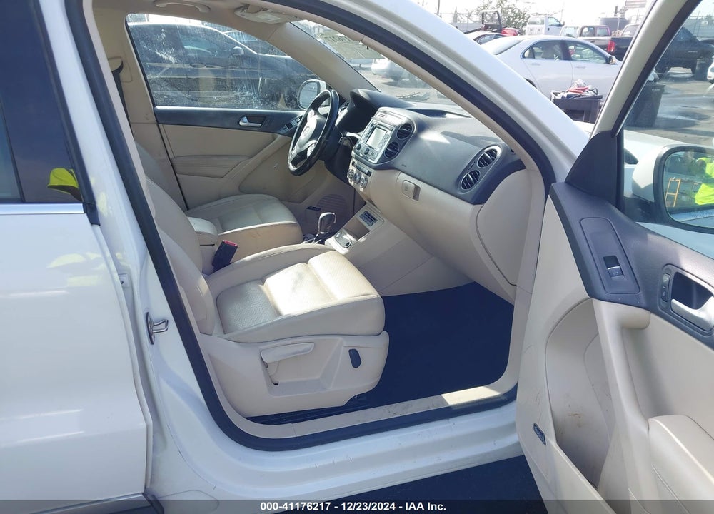 2014 VOLKSWAGEN TIGUAN SEL VIN: WVGAV3AXXEW547439