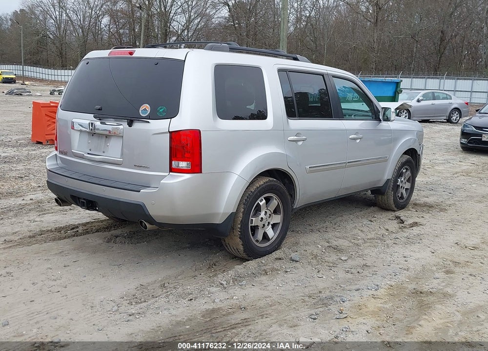 2011 HONDA PILOT TOURING VIN: 5FNYF3H98BB048050