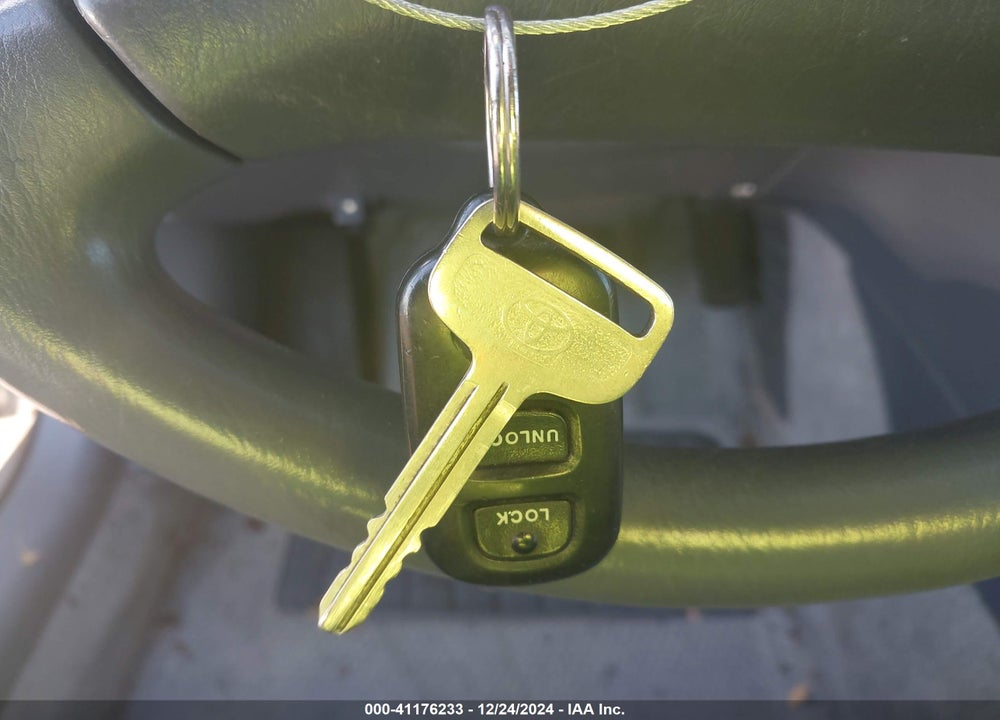 2000 TOYOTA CAMRY LE V6 VIN: 4T1BF22K0YU104716