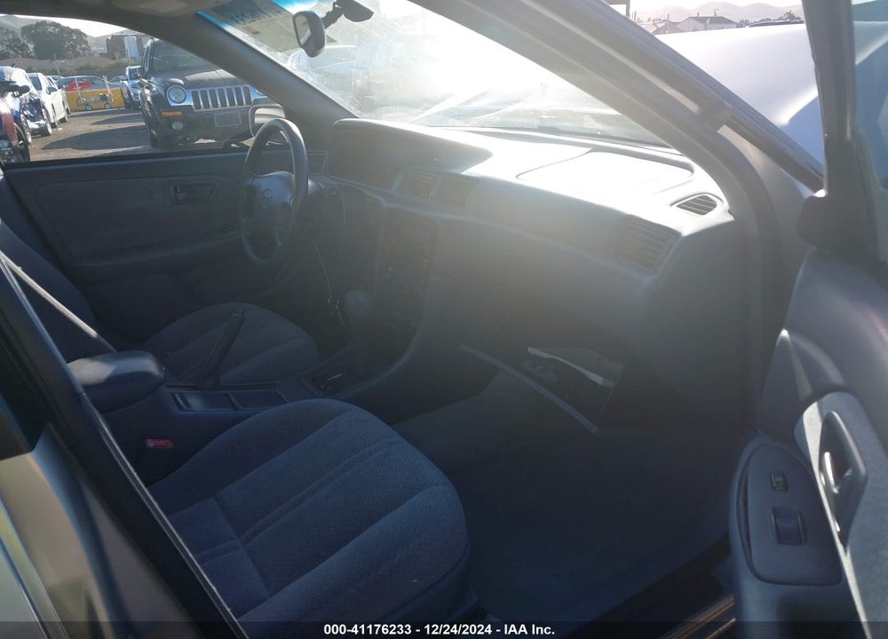 2000 TOYOTA CAMRY LE V6 VIN: 4T1BF22K0YU104716