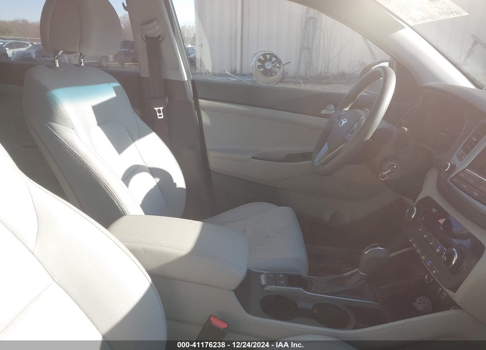 2018 HYUNDAI TUCSON SEL VIN: KM8J3CA44JU728411