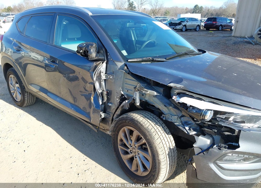 2018 HYUNDAI TUCSON SEL VIN: KM8J3CA44JU728411