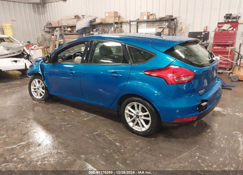 2015 FORD FOCUS SE VIN: 1FADP3K23FL313845