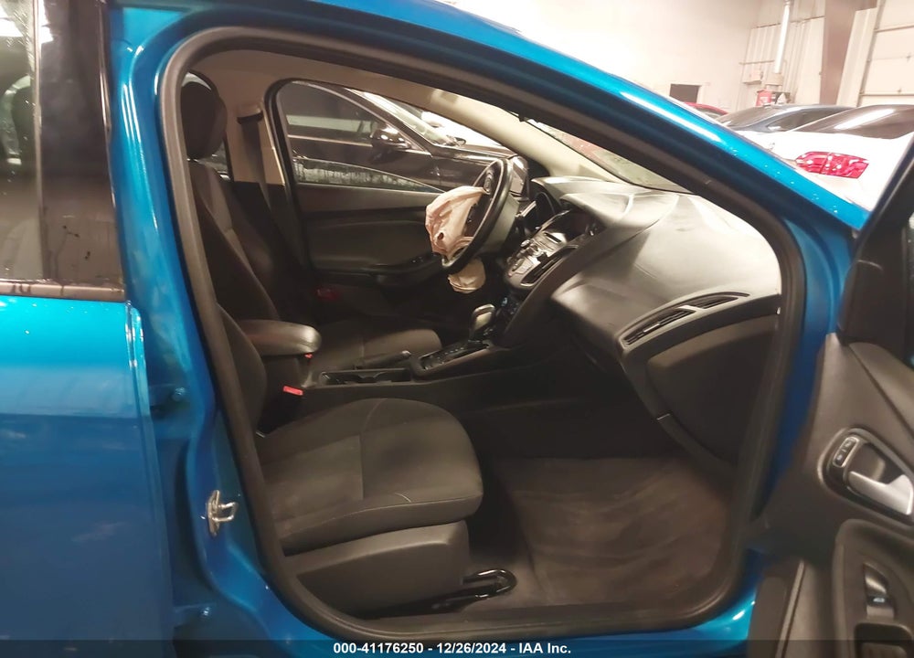 2015 FORD FOCUS SE VIN: 1FADP3K23FL313845