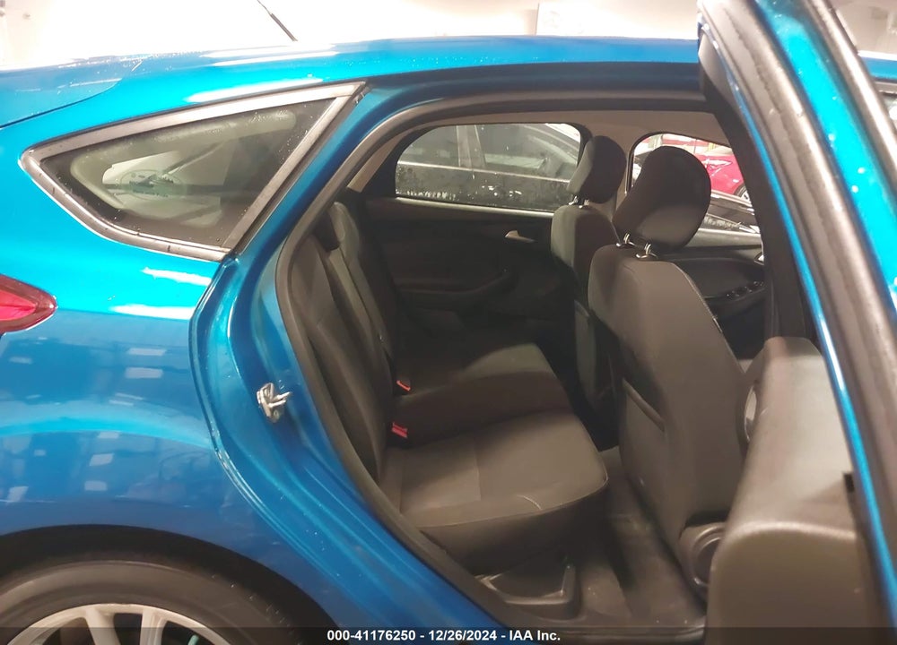 2015 FORD FOCUS SE VIN: 1FADP3K23FL313845