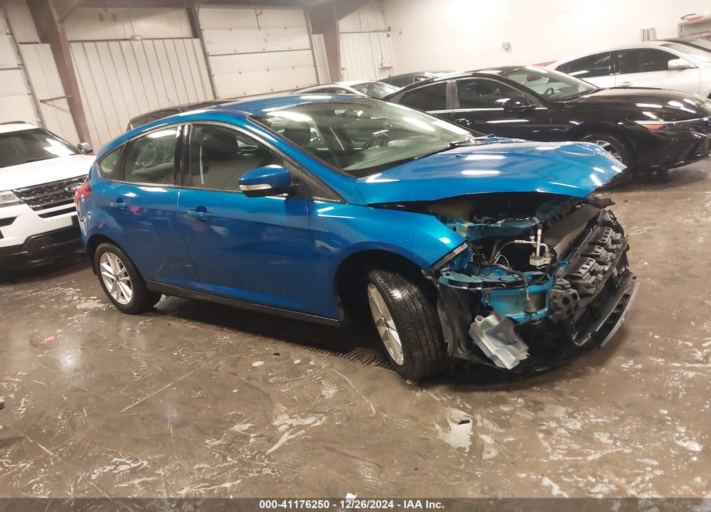 2015 FORD FOCUS SE VIN: 1FADP3K23FL313845