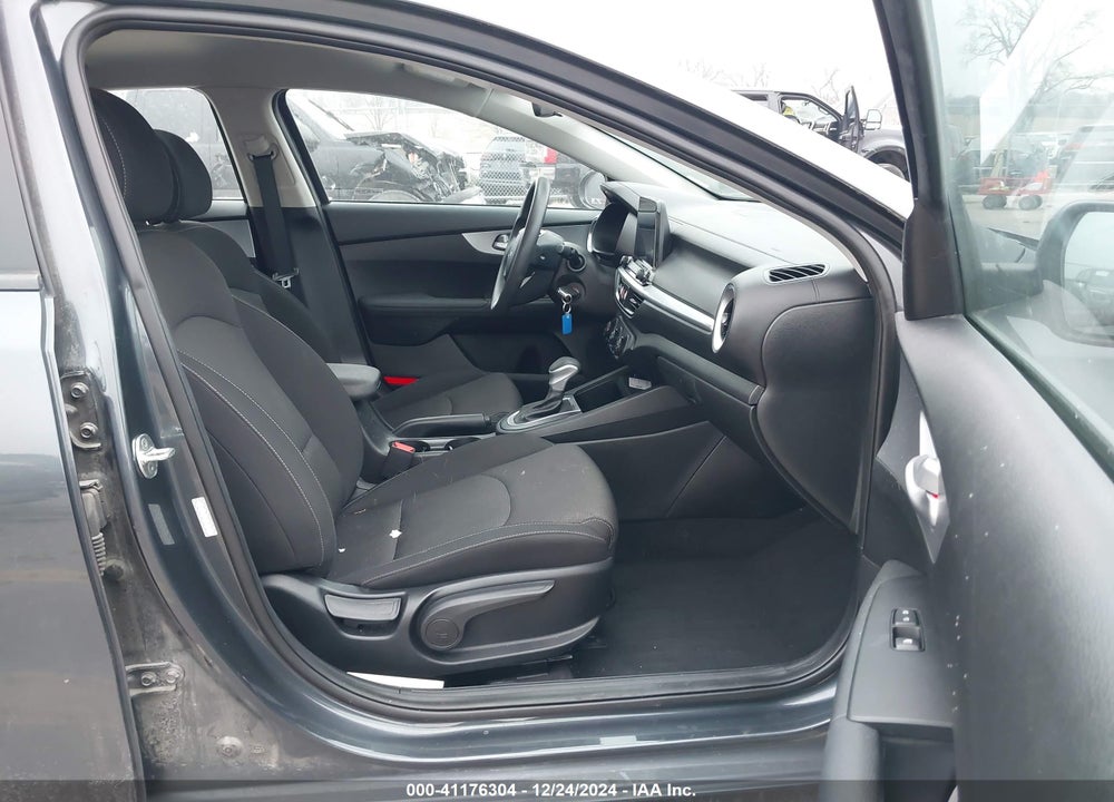 2023 KIA FORTE VIN: 3KPF24AD5PE571661