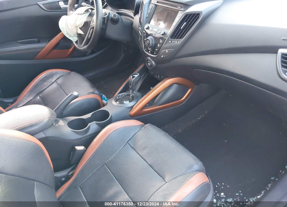 2016 HYUNDAI VELOSTER VIN: KMHTC6AE1GU293195
