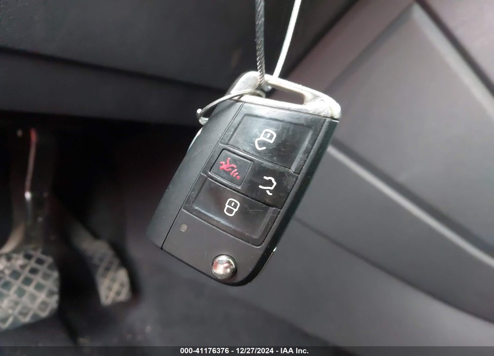 2018 VOLKSWAGEN TIGUAN 2.0T SE/2.0T SEL VIN: 3VV2B7AX8JM114870