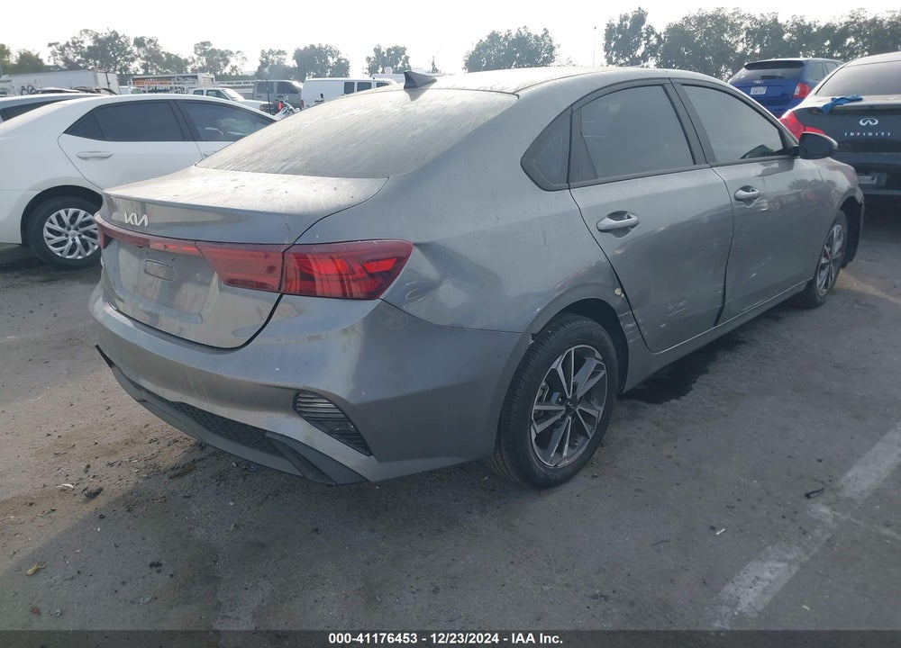 2022 KIA FORTE VIN: 3KPF24AD5NE490186
