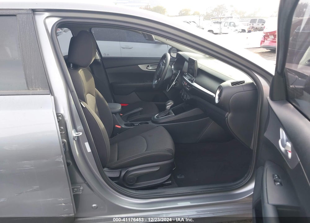 2022 KIA FORTE VIN: 3KPF24AD5NE490186