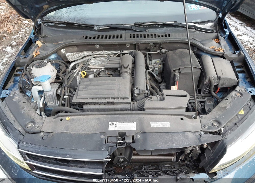 2017 VOLKSWAGEN JETTA VIN: 3VWDB7AJ8HM282115
