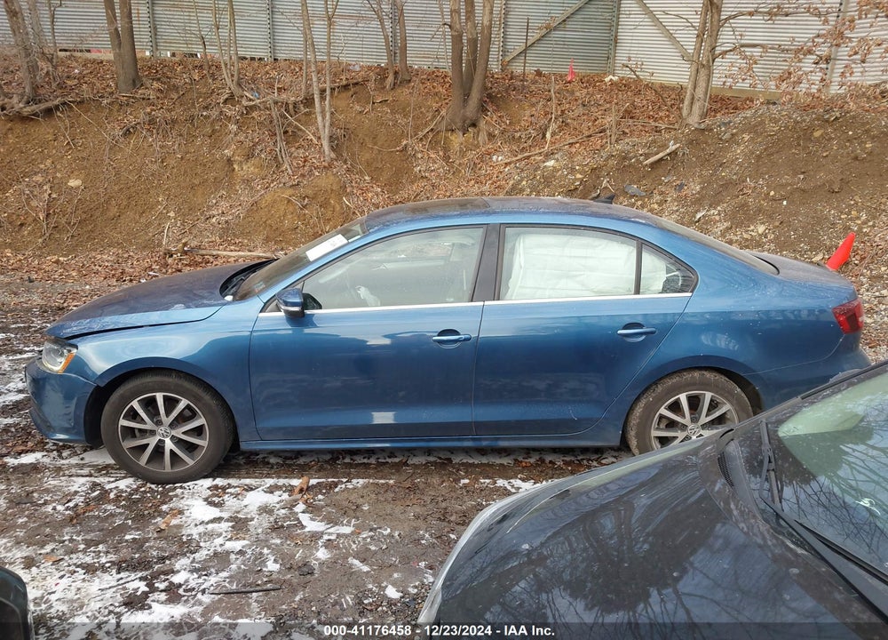 2017 VOLKSWAGEN JETTA VIN: 3VWDB7AJ8HM282115