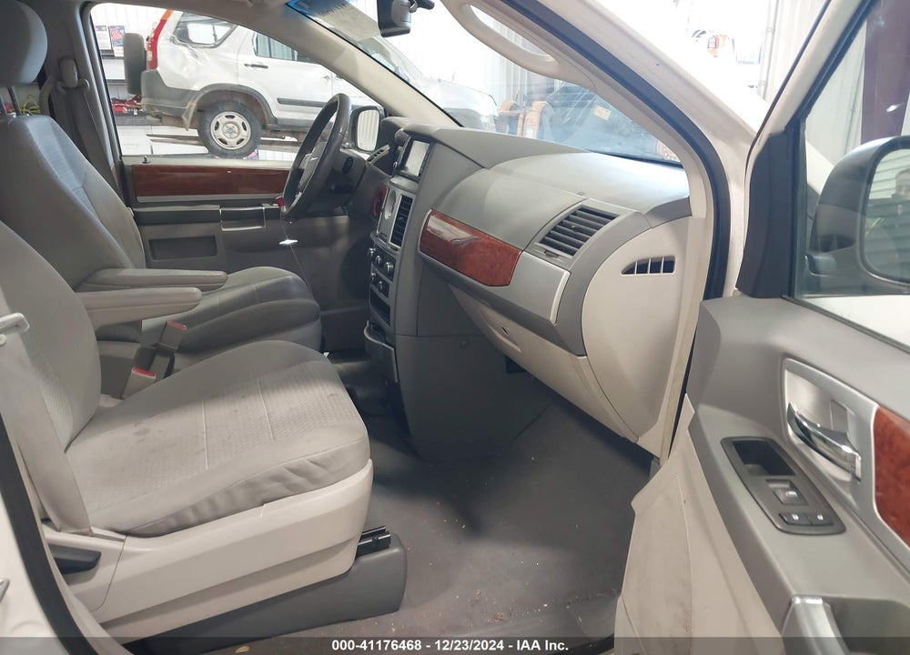 2009 CHRYSLER TOWN & COUNTRY TOURING VIN: 2A8HR54149R615865