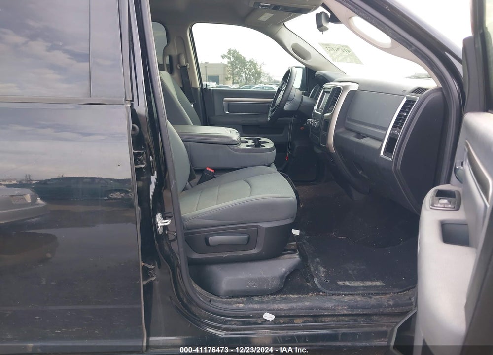 2013 RAM 1500 VIN: 1C6RR7LG8DS642806