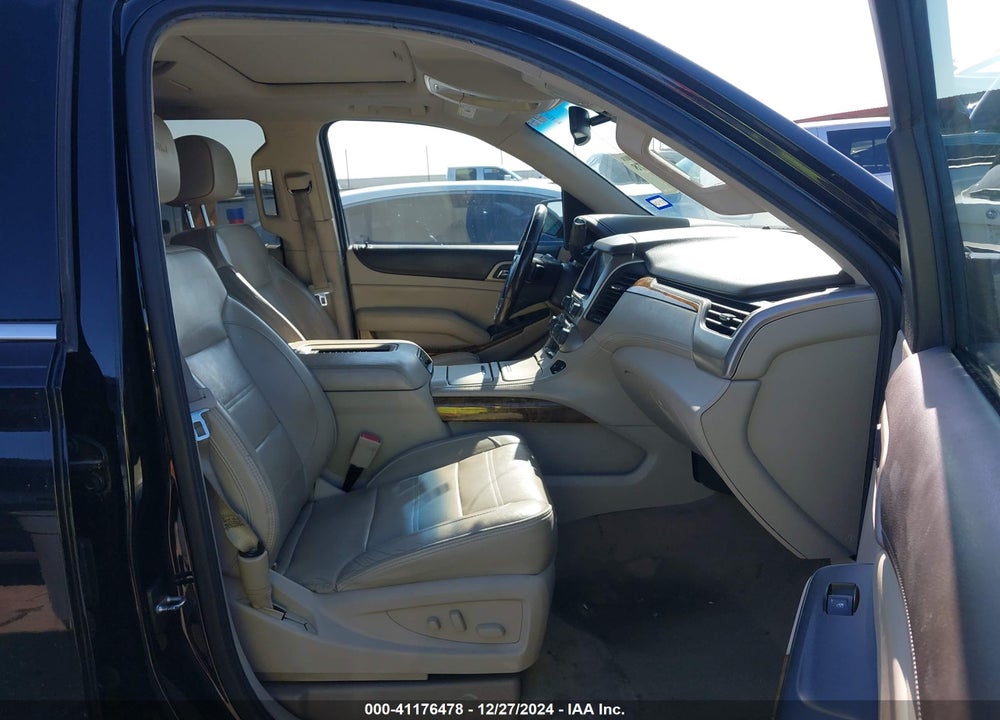 2016 GMC YUKON DENALI VIN: 1GKS1CKJ5GR482648