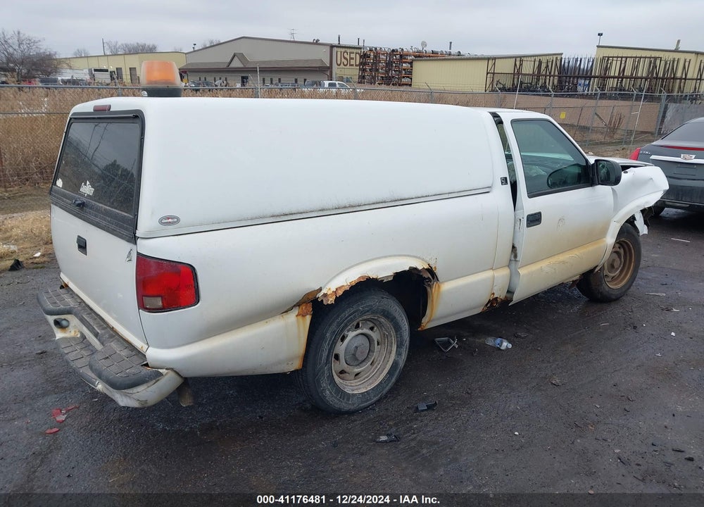 2001 GMC SONOMA SL VIN: 1GTCS145118236842