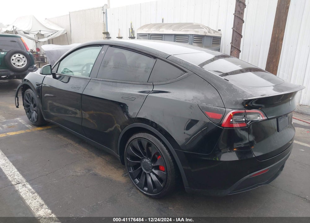 2022 TESLA MODEL Y VIN: 7SAYGDEF6NF445521