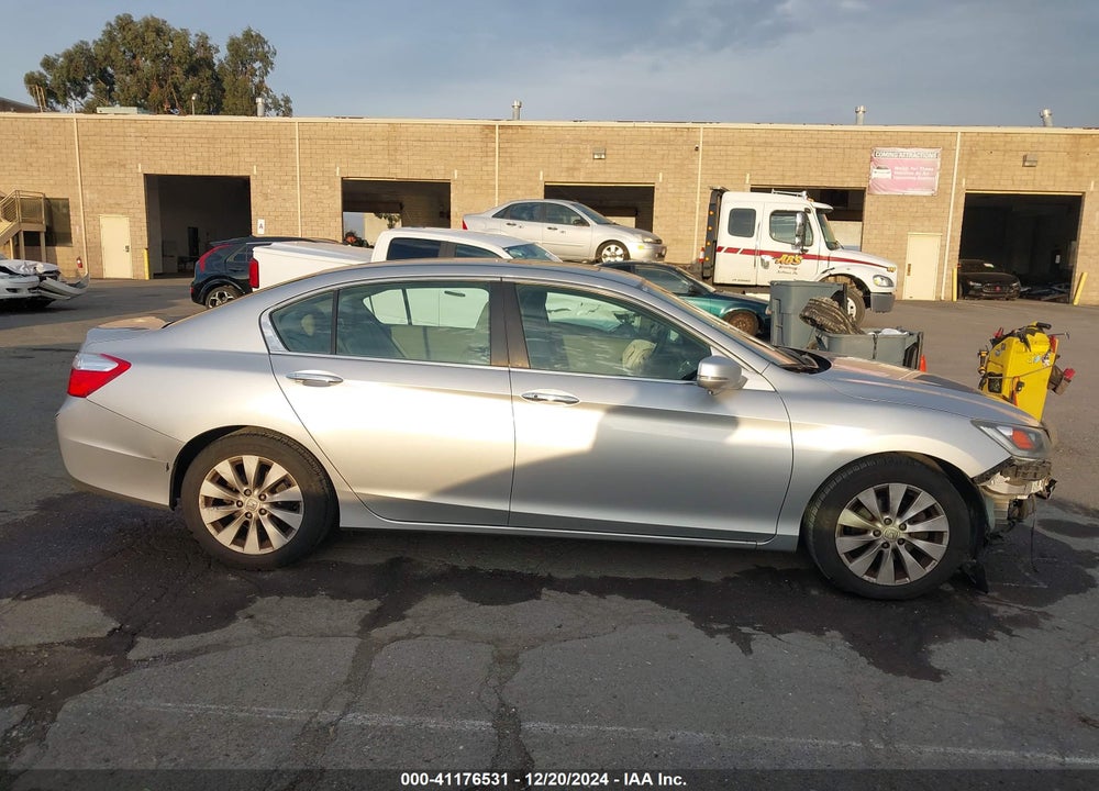 2013 HONDA ACCORD EX VIN: 1HGCR2F70DA212935