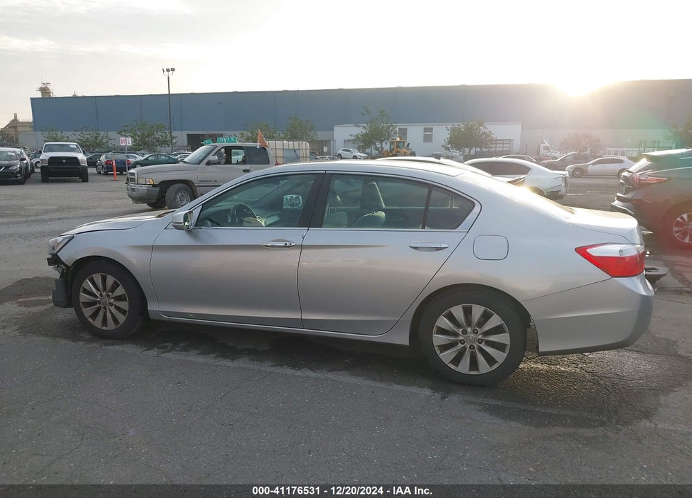 2013 HONDA ACCORD EX VIN: 1HGCR2F70DA212935