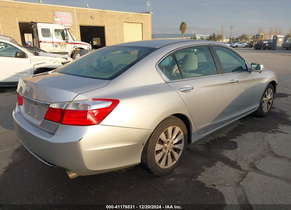2013 HONDA ACCORD EX VIN: 1HGCR2F70DA212935