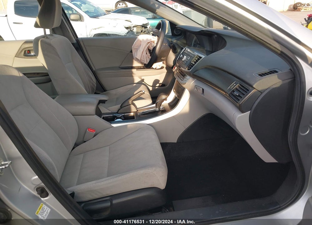 2013 HONDA ACCORD EX VIN: 1HGCR2F70DA212935