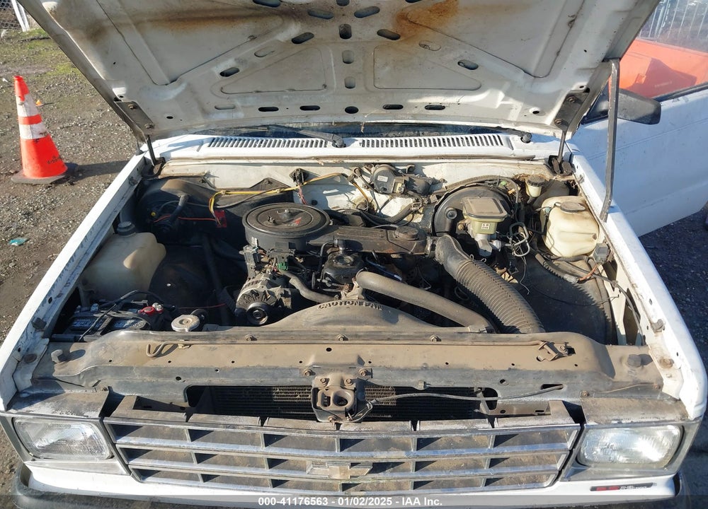 1988 CHEVROLET S TRUCK S10 VIN: 1GCBS14E0J8216206