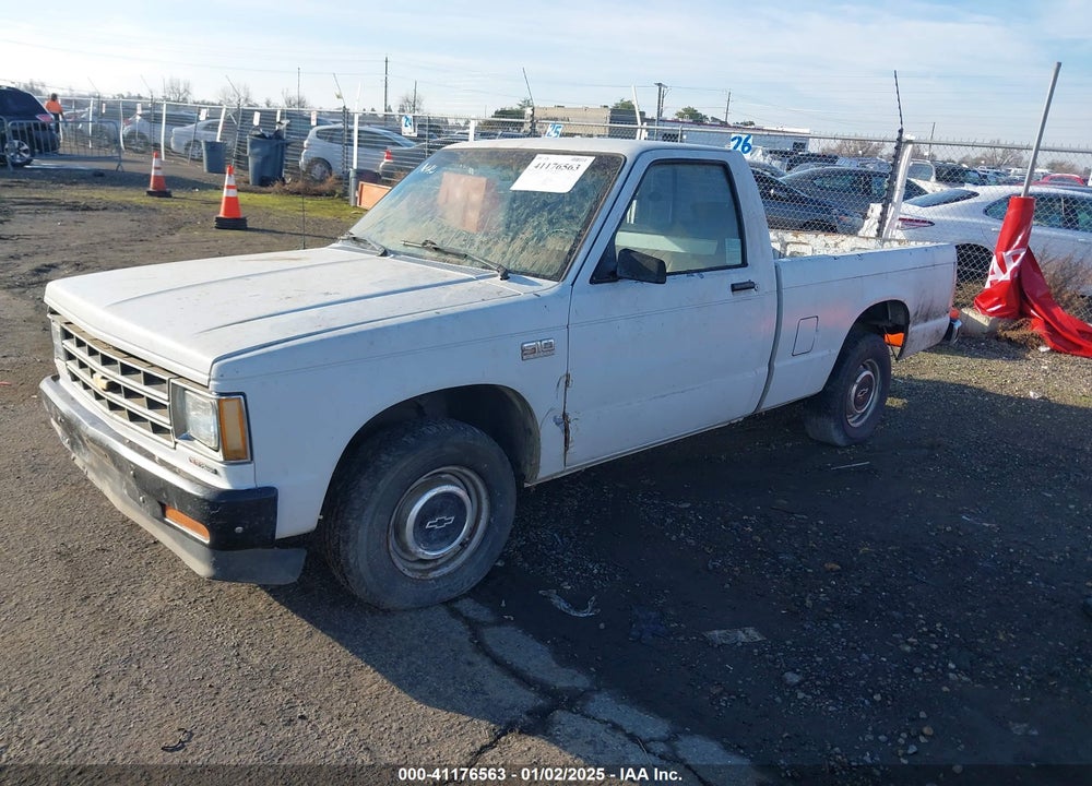 1988 CHEVROLET S TRUCK S10 VIN: 1GCBS14E0J8216206