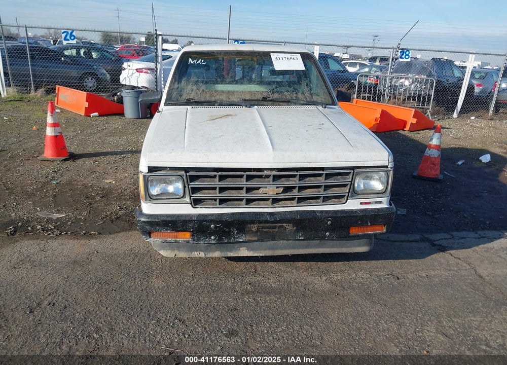 1988 CHEVROLET S TRUCK S10 VIN: 1GCBS14E0J8216206