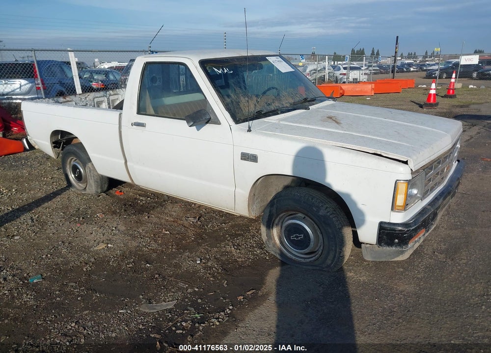 1988 CHEVROLET S TRUCK S10 VIN: 1GCBS14E0J8216206