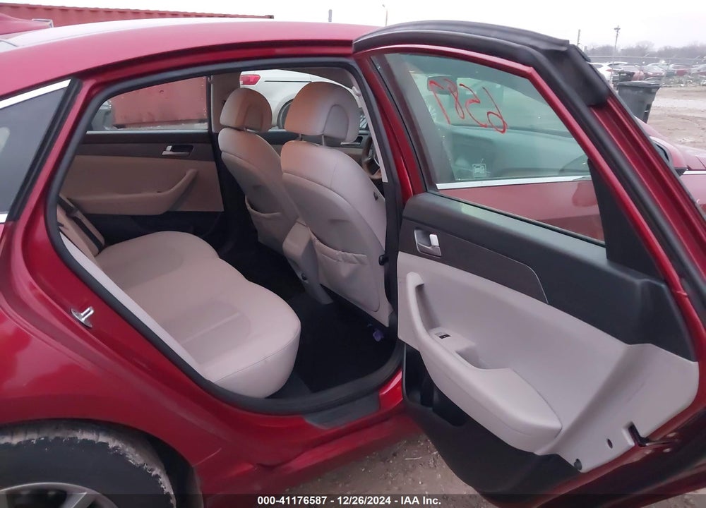 2016 HYUNDAI SONATA VIN: 5NPE24AF9GH386716