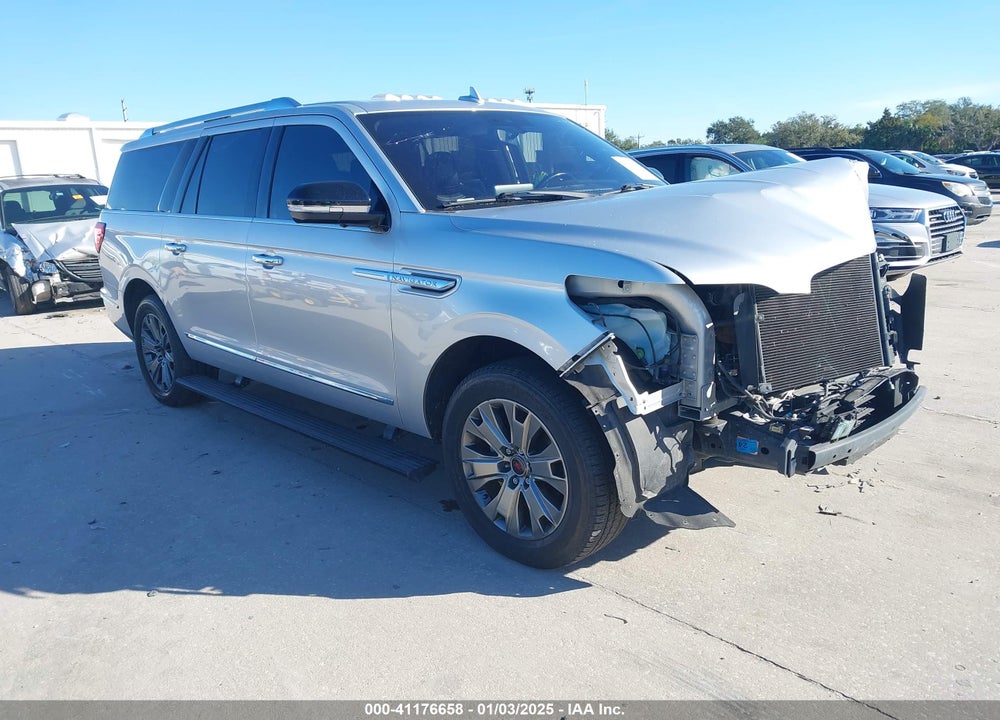 2018 LINCOLN NAVIGATOR L SELECT VIN: 5LMJJ3HTXJEL10610