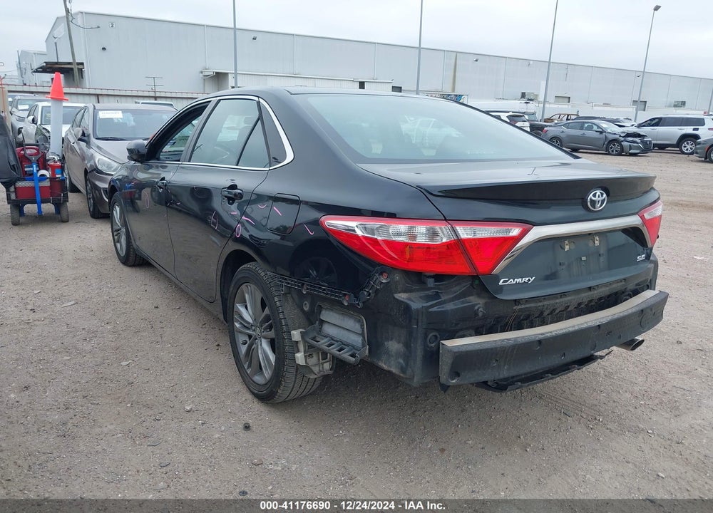 2017 TOYOTA CAMRY SE VIN: 4T1BF1FK2HU811109
