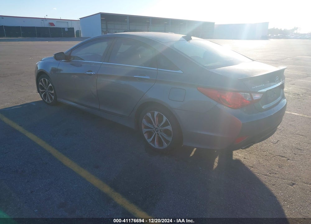 2014 HYUNDAI SONATA SE VIN: 5NPEC4AC6EH865580